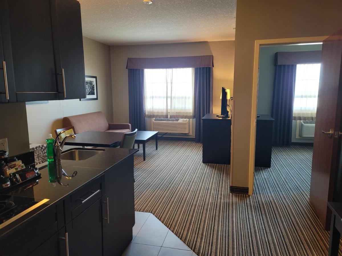 Hotel Western Saskatchewan & 3*