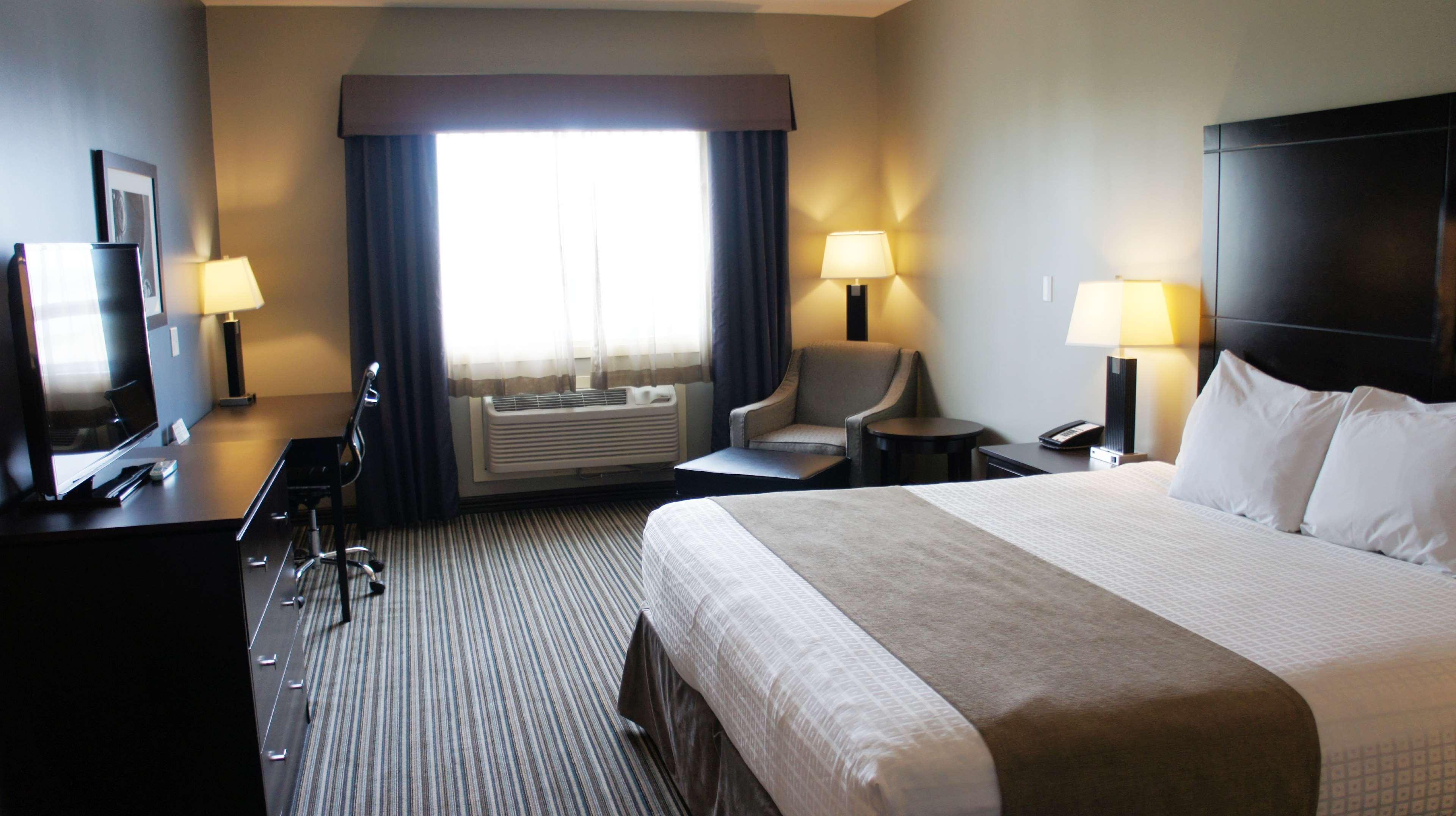 Western Saskatchewan & Hotel Fort Saskatchewan