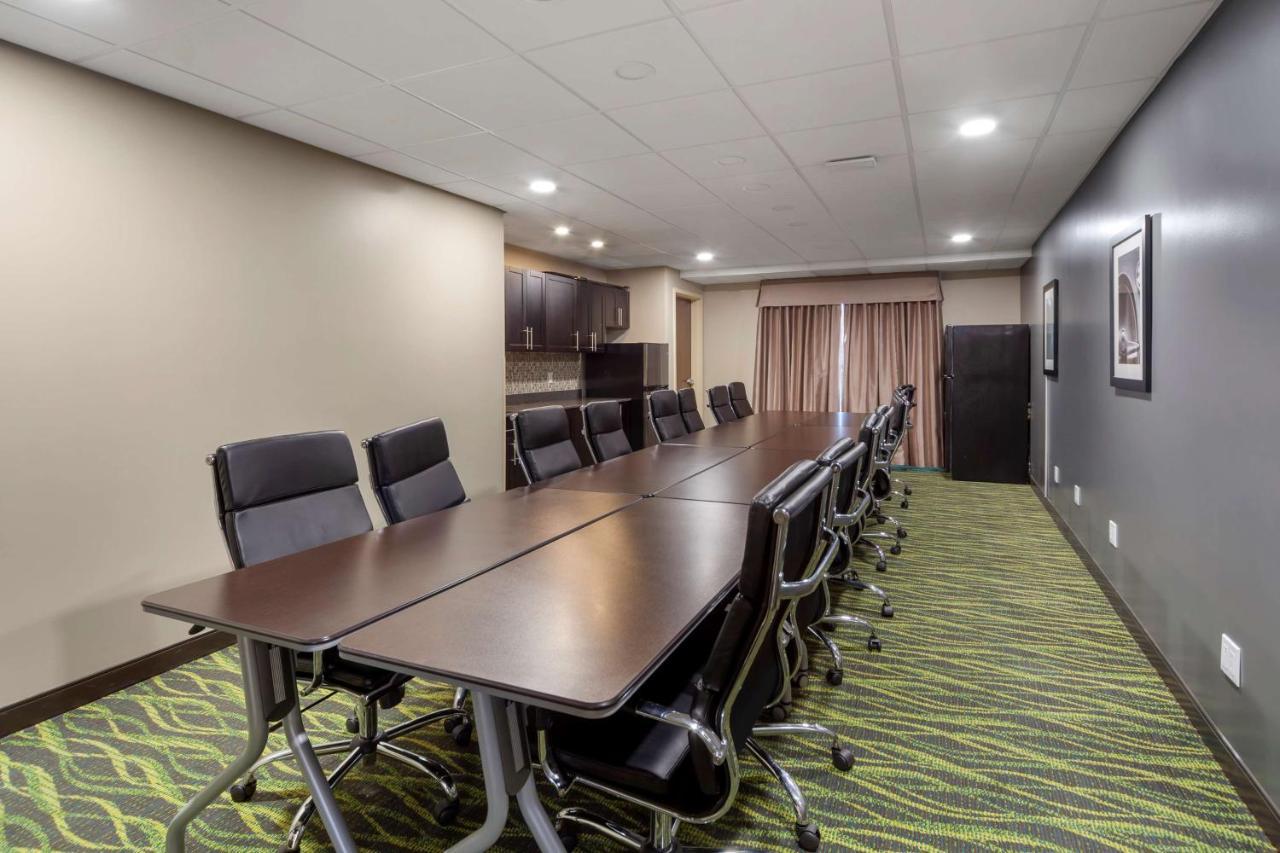Hotel Western Saskatchewan &